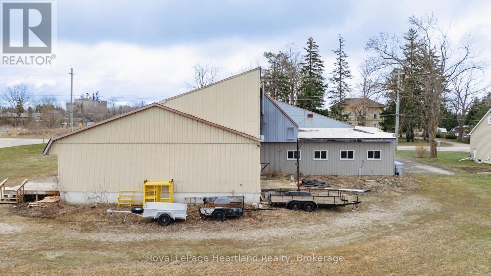262 Bayfield Road, Central Huron, Ontario  N0M 1L0 - Photo 45 - X12066233