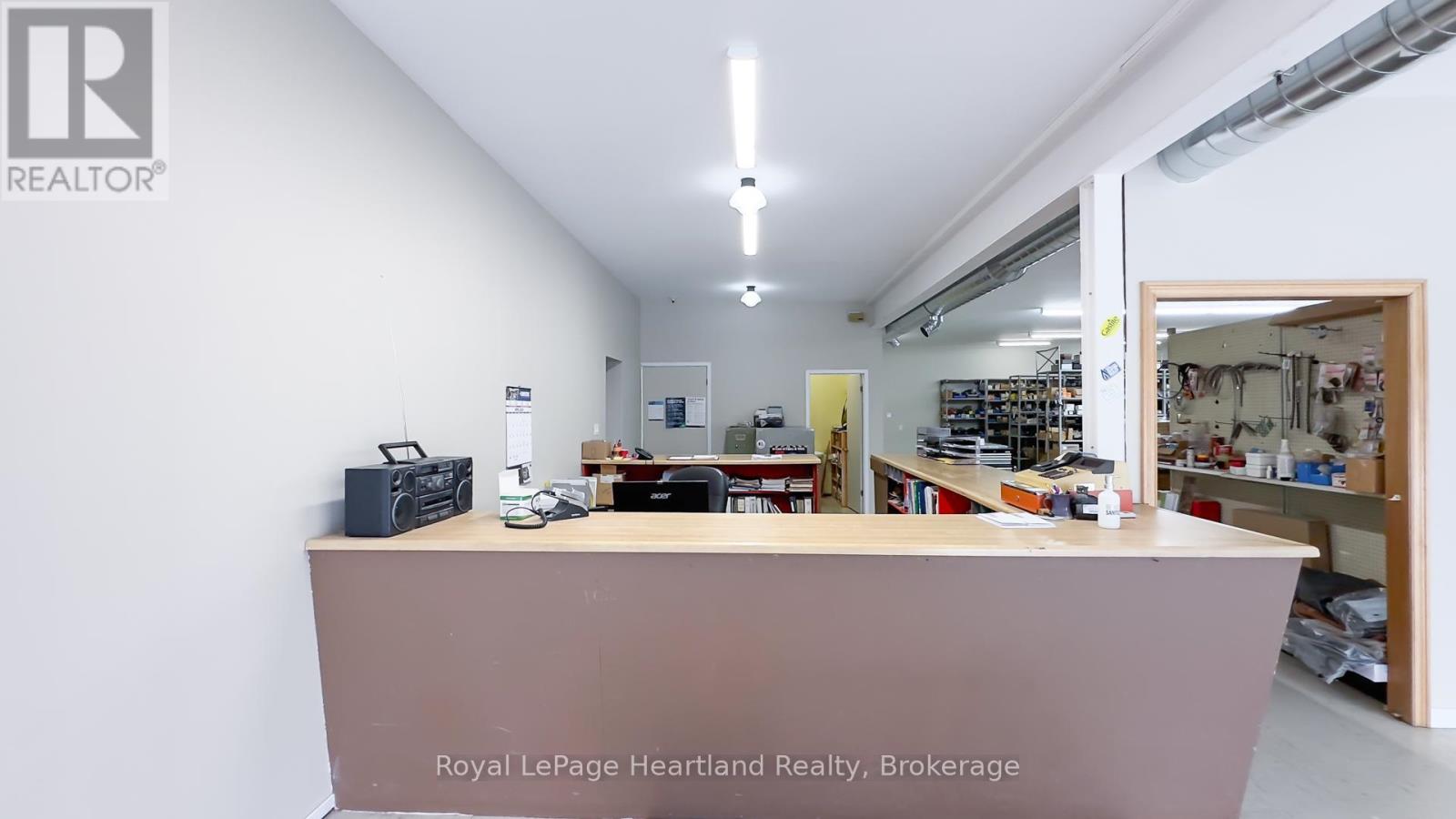 262 Bayfield Road, Central Huron, Ontario  N0M 1L0 - Photo 9 - X12066233