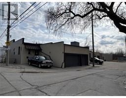 795 UNIVERSITY AVENUE West, Windsor, Ontario