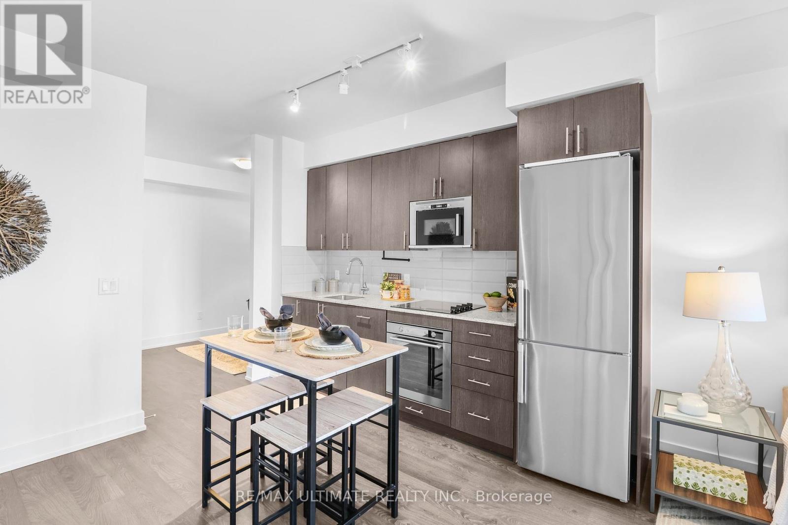 Property at 611 - 2550 SIMCOE STREET N image 3
