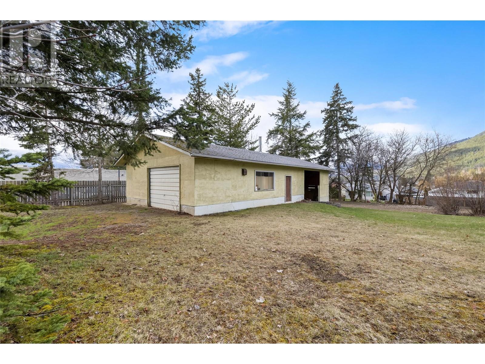Property at 1031 7TH N Avenue image 3
