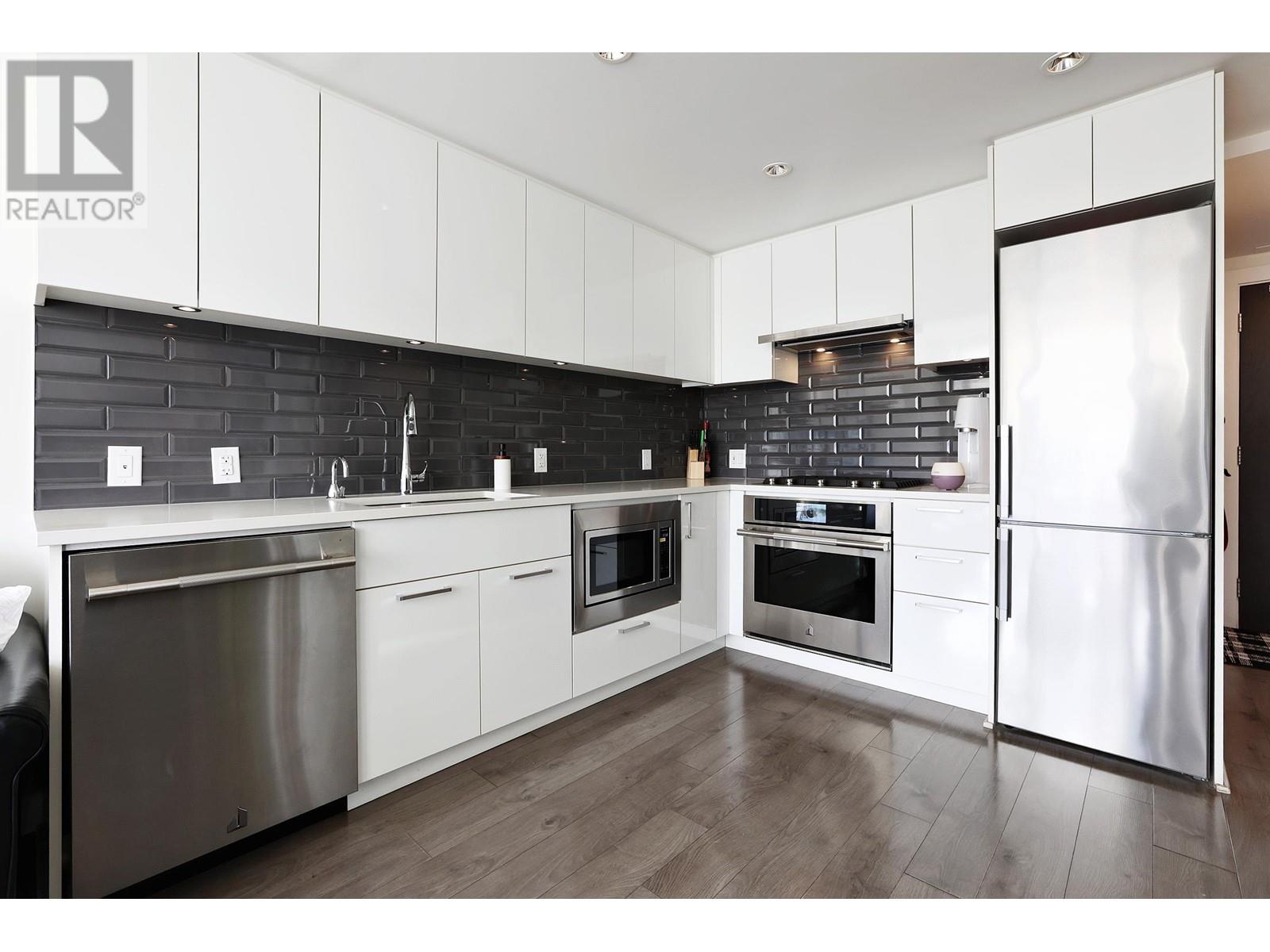 1402 8533 River District Crossing, Vancouver, British Columbia  V5S 0H2 - Photo 1 - R2972834