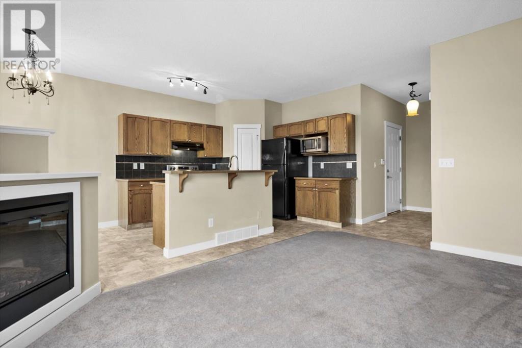 Property at 156 Rockyspring Grove NW image 3