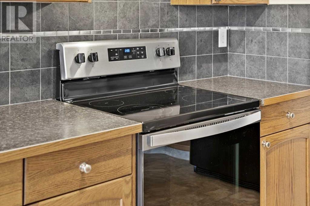 Property at 156 Rockyspring Grove NW image 5