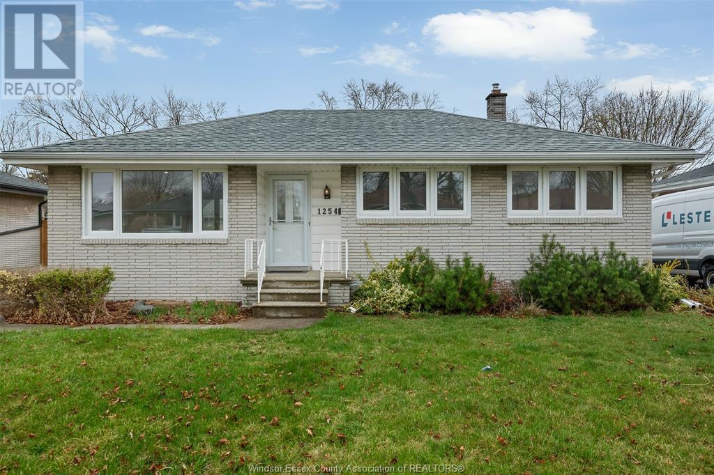 Property at 1254 PARKVIEW AVENUE image 3