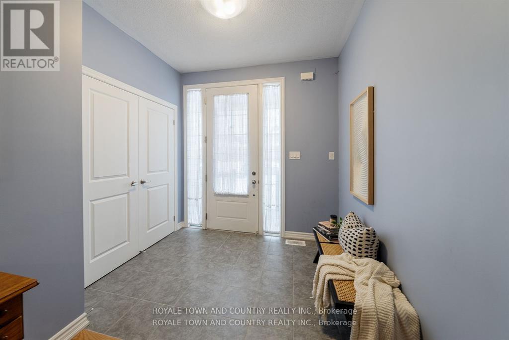 Property at 14 HENNESSEY CRESCENT image 4