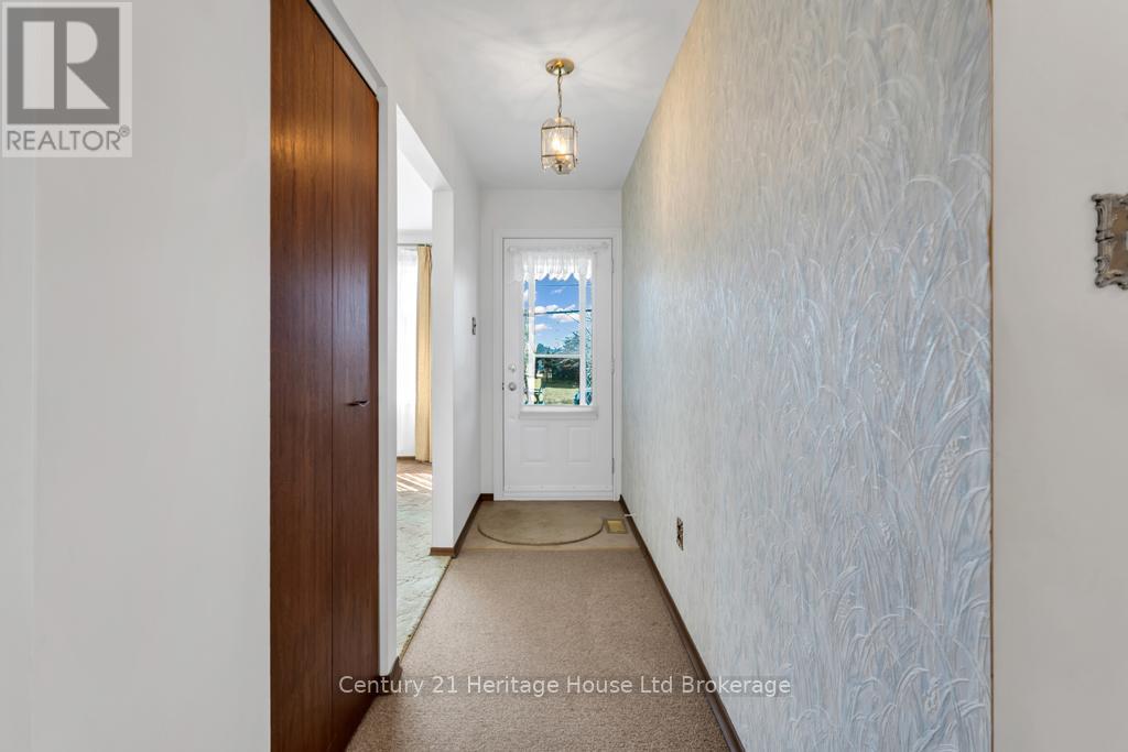 809 Anne Street, Woodstock, Ontario N4S 2E6 - Photo 4 - X12066370