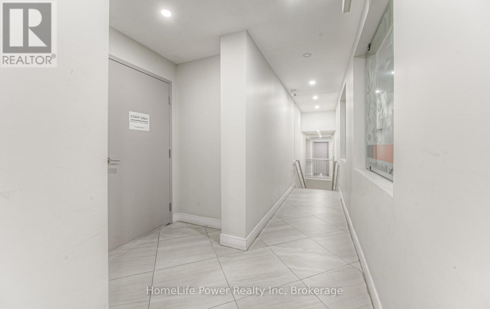 51 Benton Street, Kitchener, Ontario  N2G 3H1 - Photo 24 - X12066311