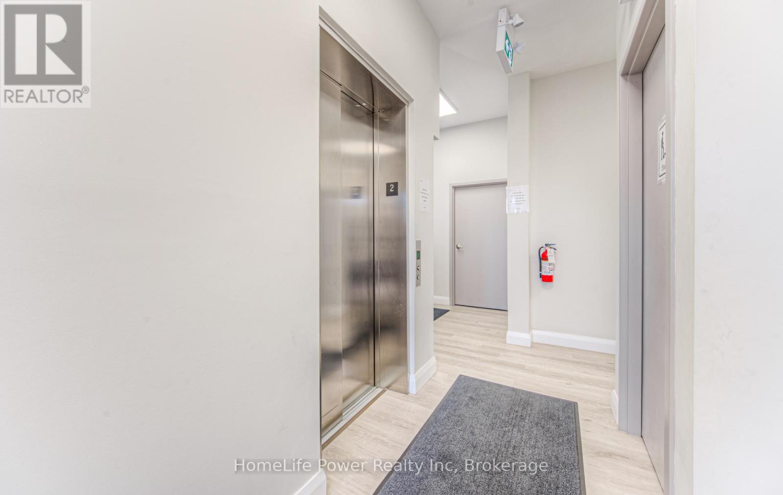 51 Benton Street, Kitchener, Ontario  N2G 3H1 - Photo 27 - X12066311