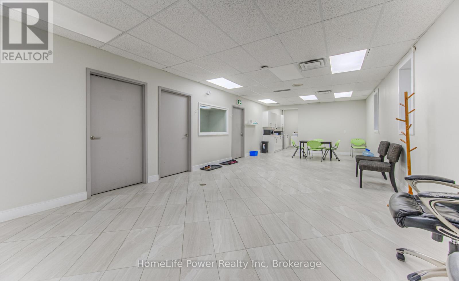 51 Benton Street, Kitchener, Ontario  N2G 3H1 - Photo 42 - X12066311
