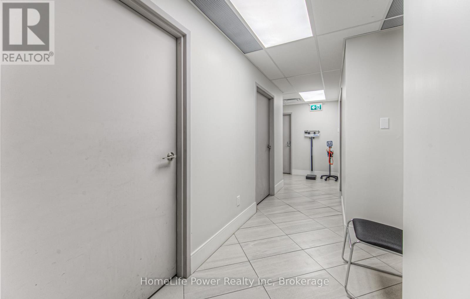 51 Benton Street, Kitchener, Ontario  N2G 3H1 - Photo 46 - X12066311