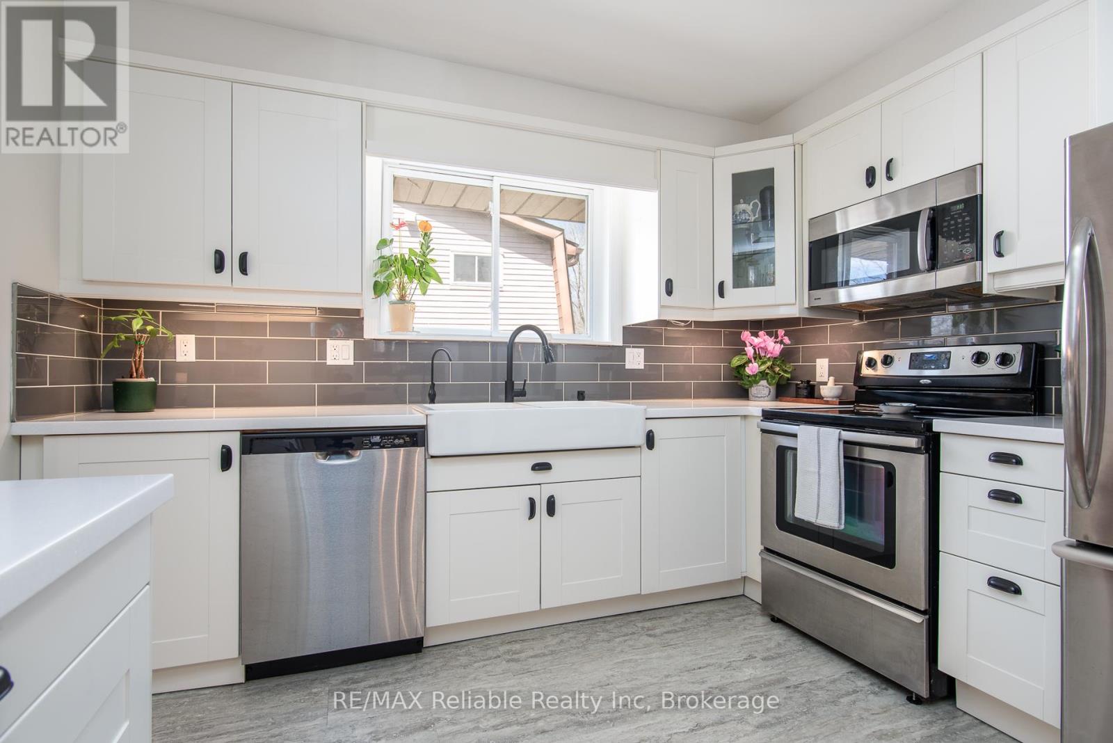 163 Marksam Road, Guelph, Ontario  N1H 7L1 - Photo 9 - X12066335