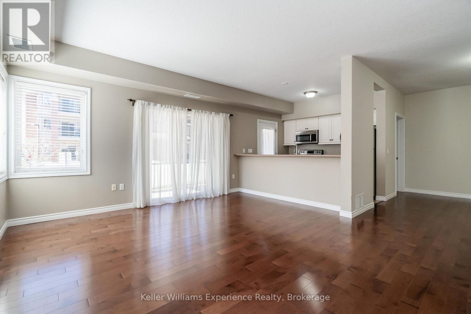 101 - 19b Yonge Street N, Springwater, Ontario  L0L 1P0 - Photo 16 - S12066360