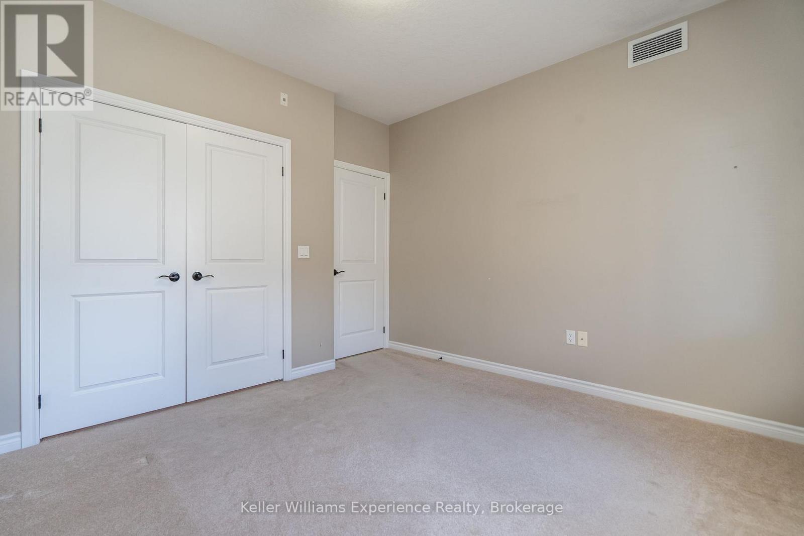 101 - 19b Yonge Street N, Springwater, Ontario  L0L 1P0 - Photo 30 - S12066360