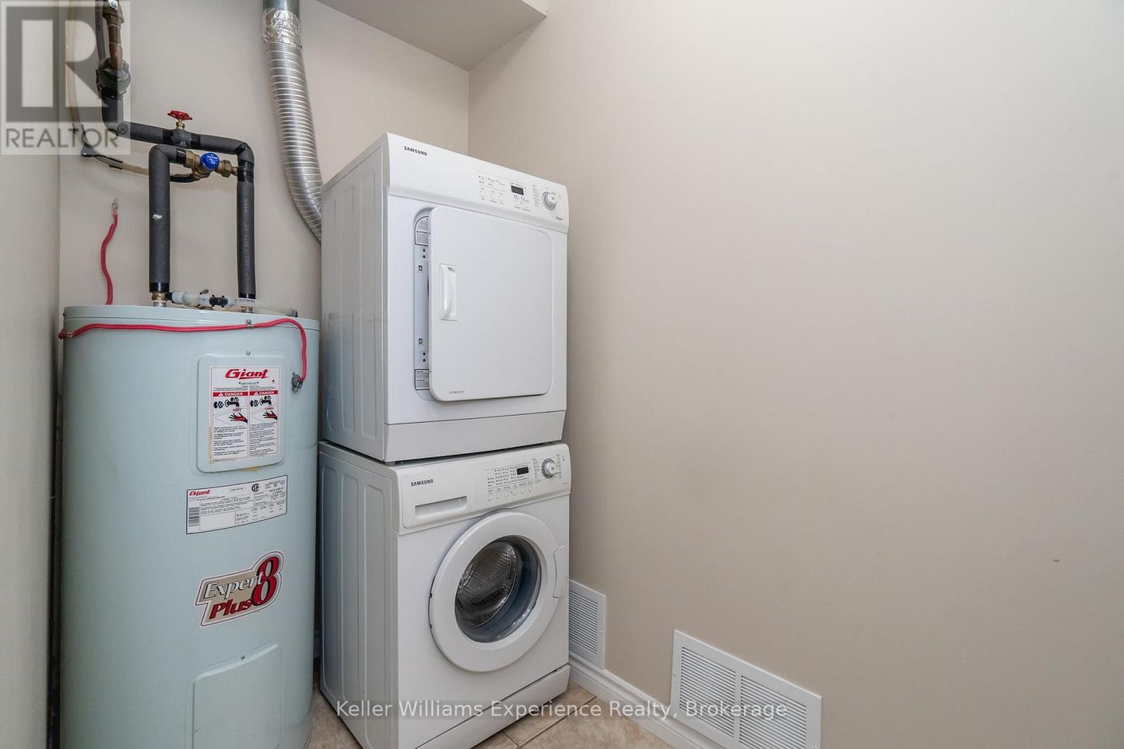 101 - 19b Yonge Street N, Springwater, Ontario  L0L 1P0 - Photo 32 - S12066360