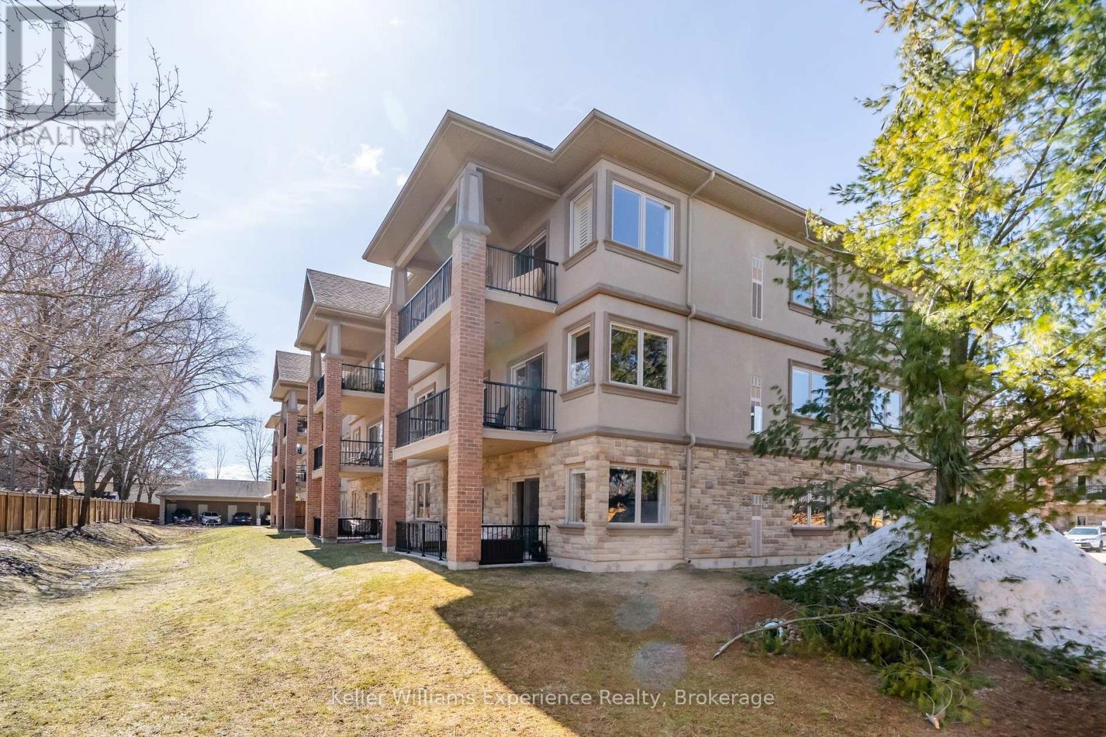101 - 19b Yonge Street N, Springwater, Ontario  L0L 1P0 - Photo 35 - S12066360