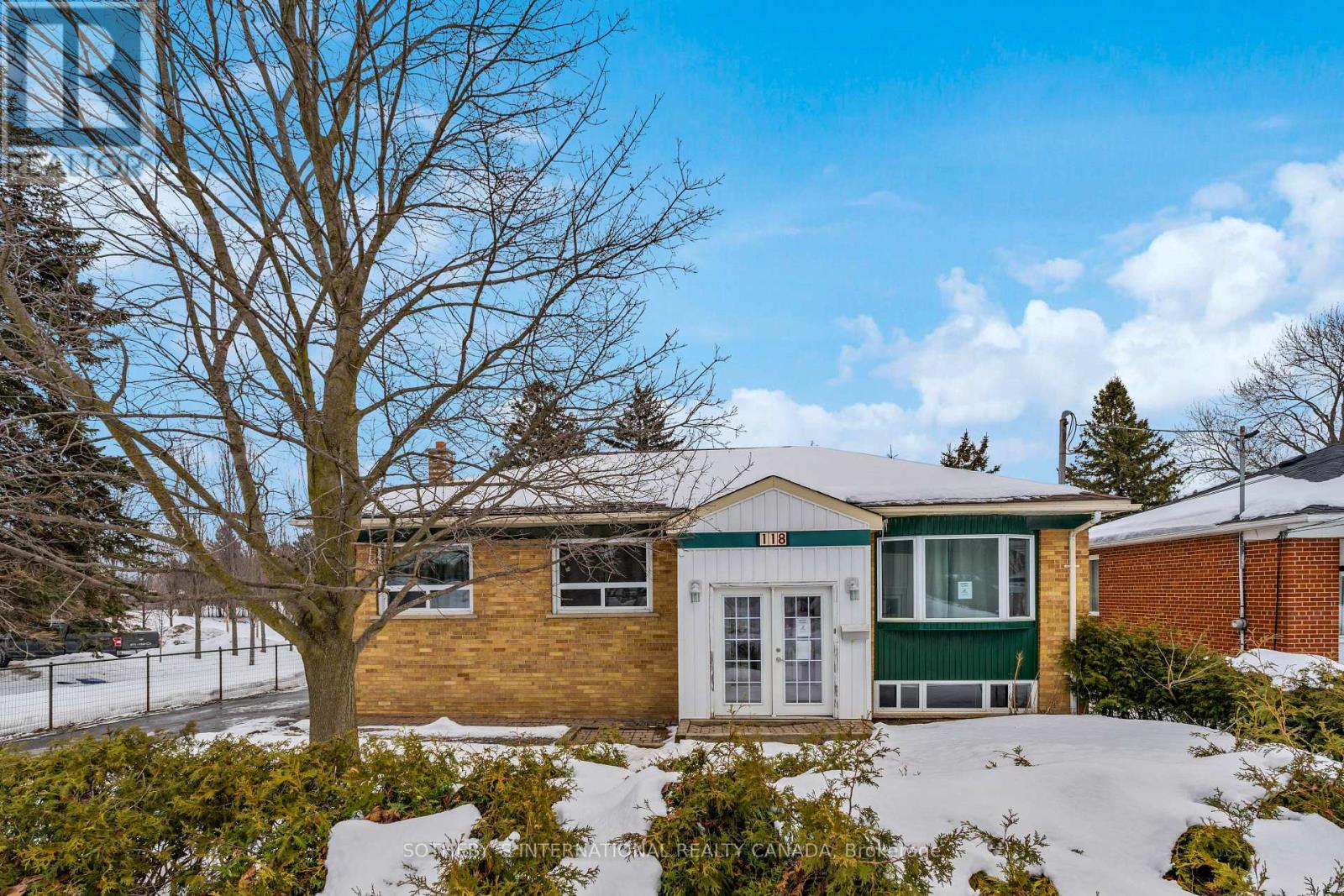 118 Queen Street, Newmarket, Ontario  L3Y 2E8 - Photo 2 - N12027096