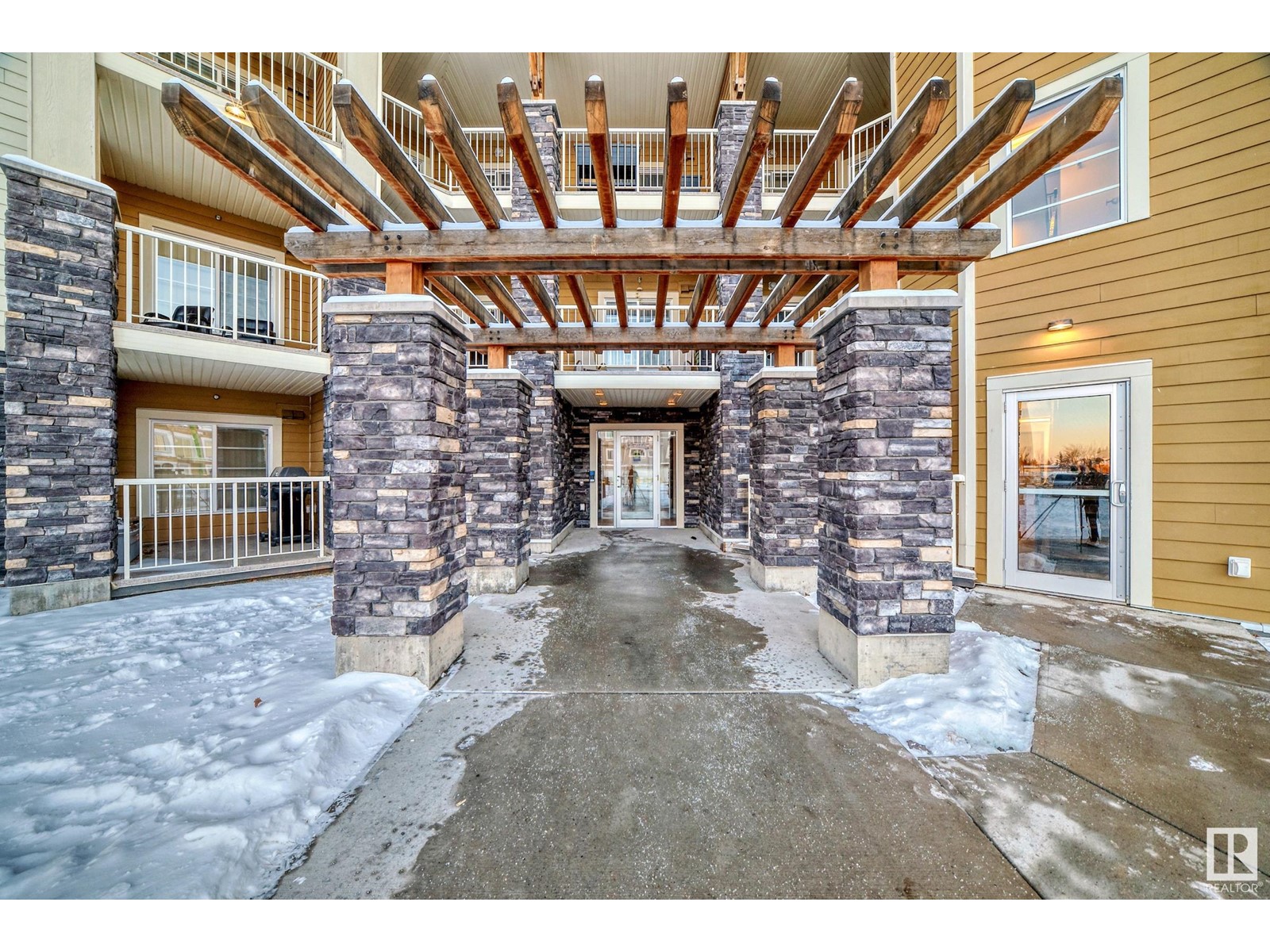Property at #205 3670 139 AV NW NW image 3