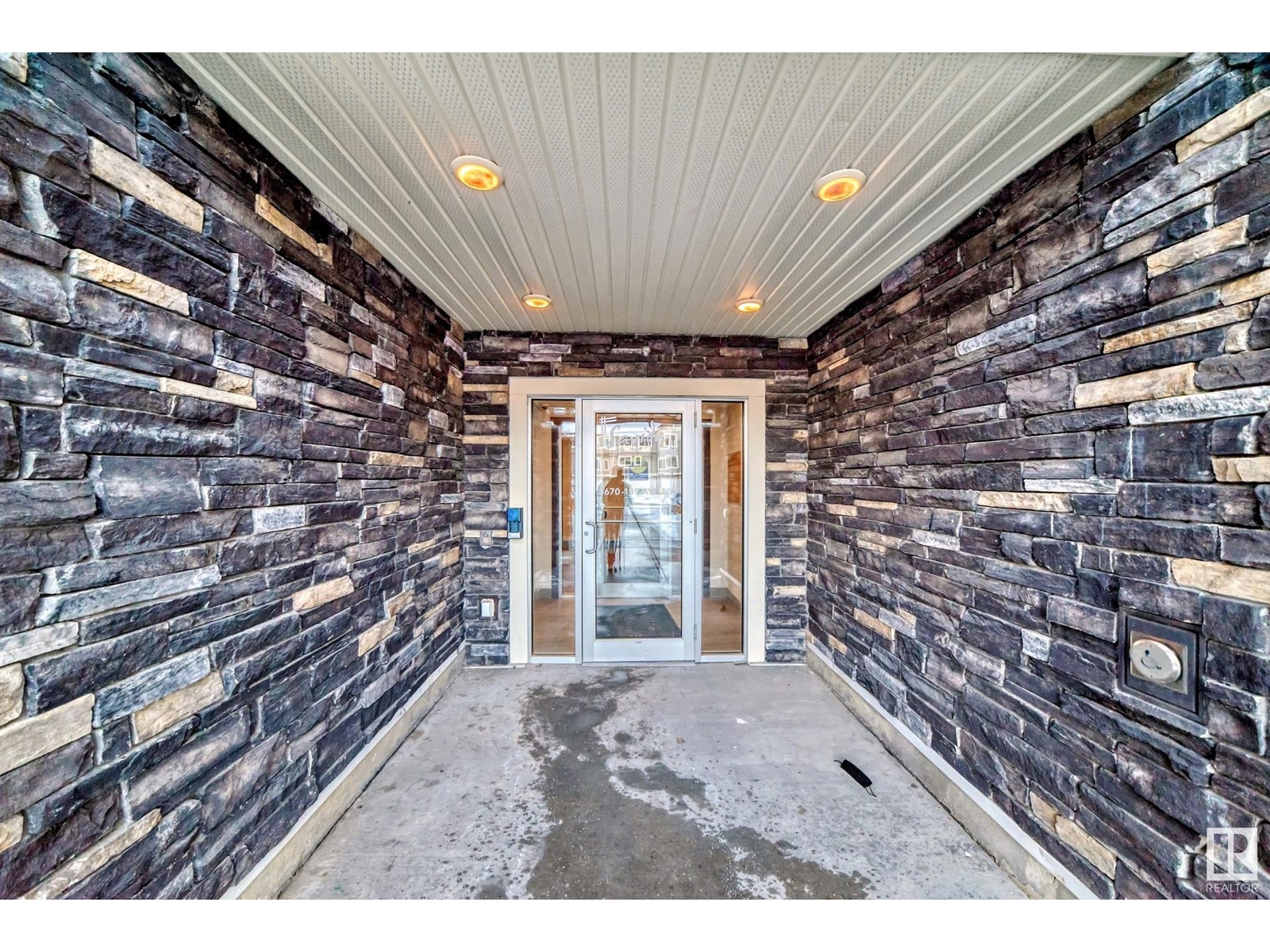 Property at #205 3670 139 AV NW NW image 4
