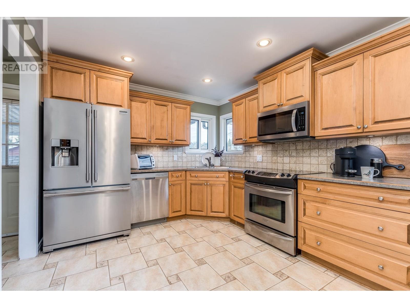 940 Spence Avenue, Coquitlam, British Columbia  V3J 4V5 - Photo 6 - R2955375
