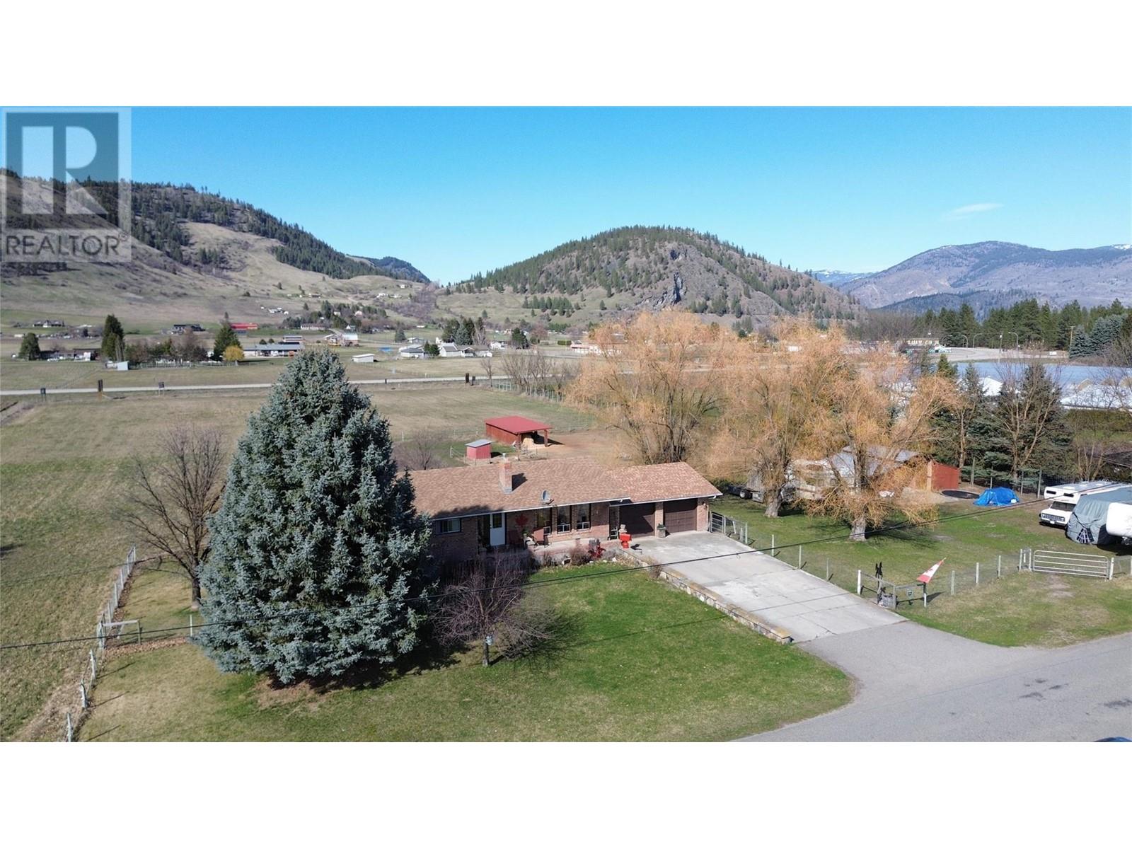 Property at 4575 Centre Road image 1