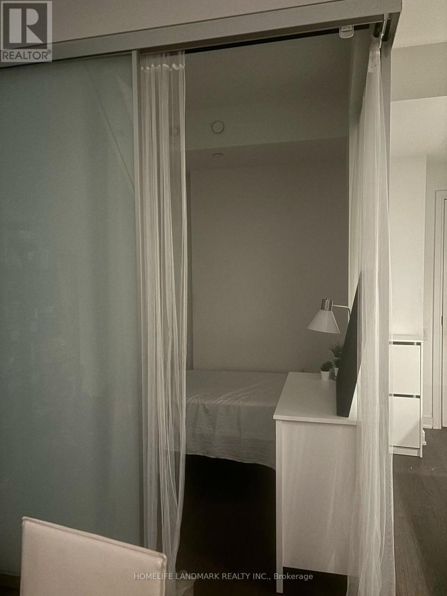 Main Floor Den - 1123 - 57 St Joseph Street, Toronto, Ontario  M5S 0C5 - Photo 6 - C12066309