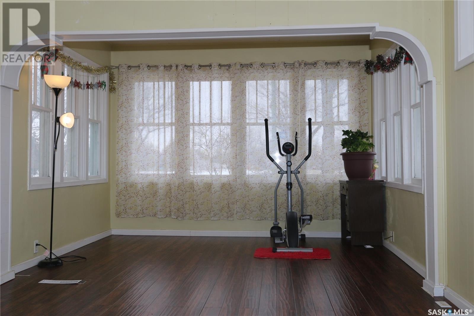 Property at 3303 Dewdney AVENUE image 3
