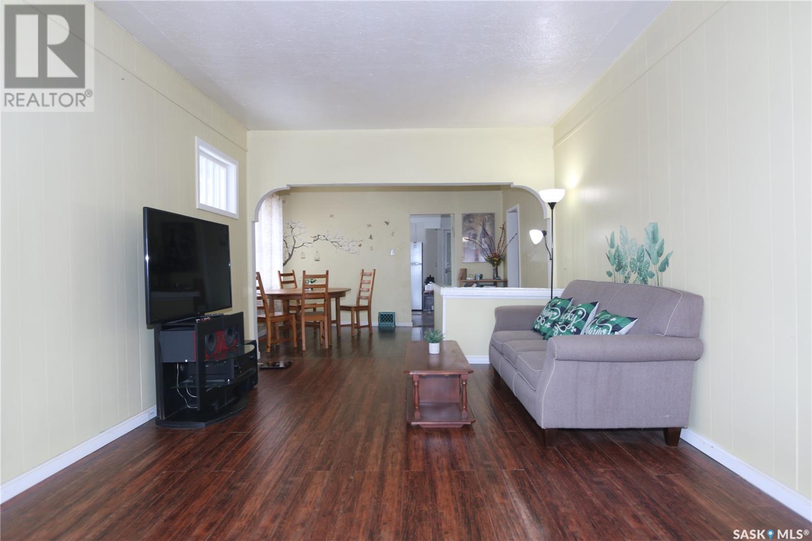 Property at 3303 Dewdney AVENUE image 4