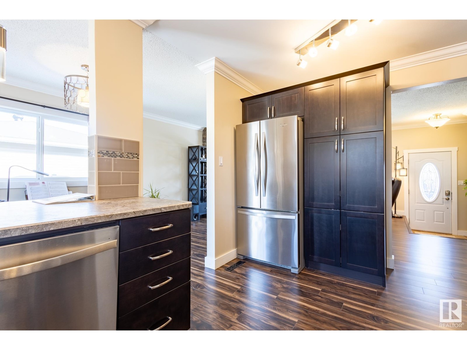 Property at 47 SALISBURY AV image 2