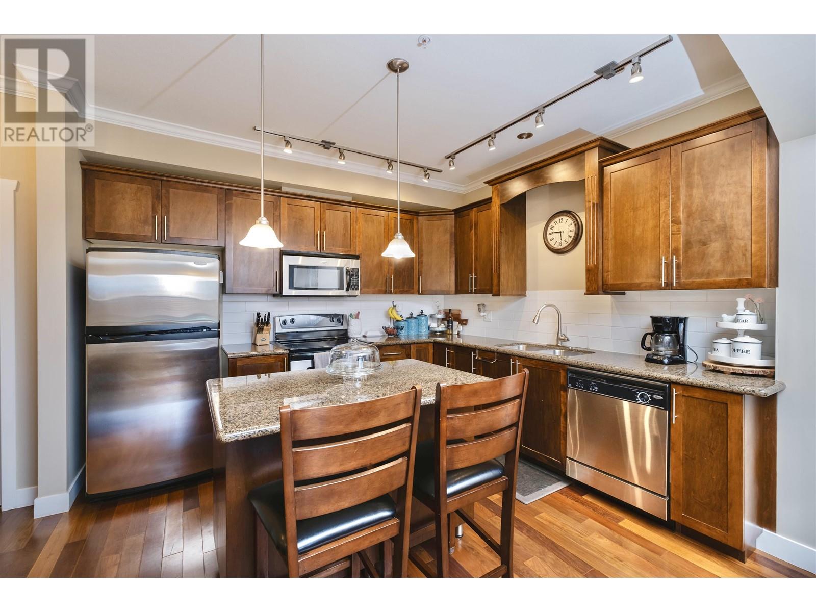 206 2627 Shaughnessy Street, Port Coquitlam, British Columbia  V3C 0E1 - Photo 3 - R2986093