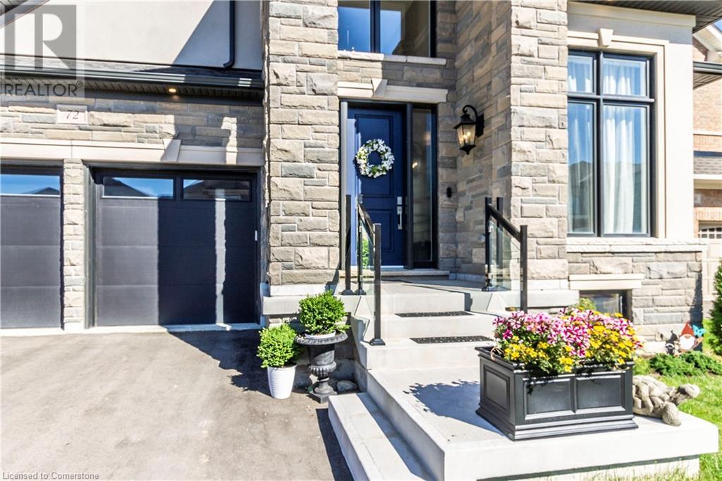 Property at 72 POND VIEW Gate image 4