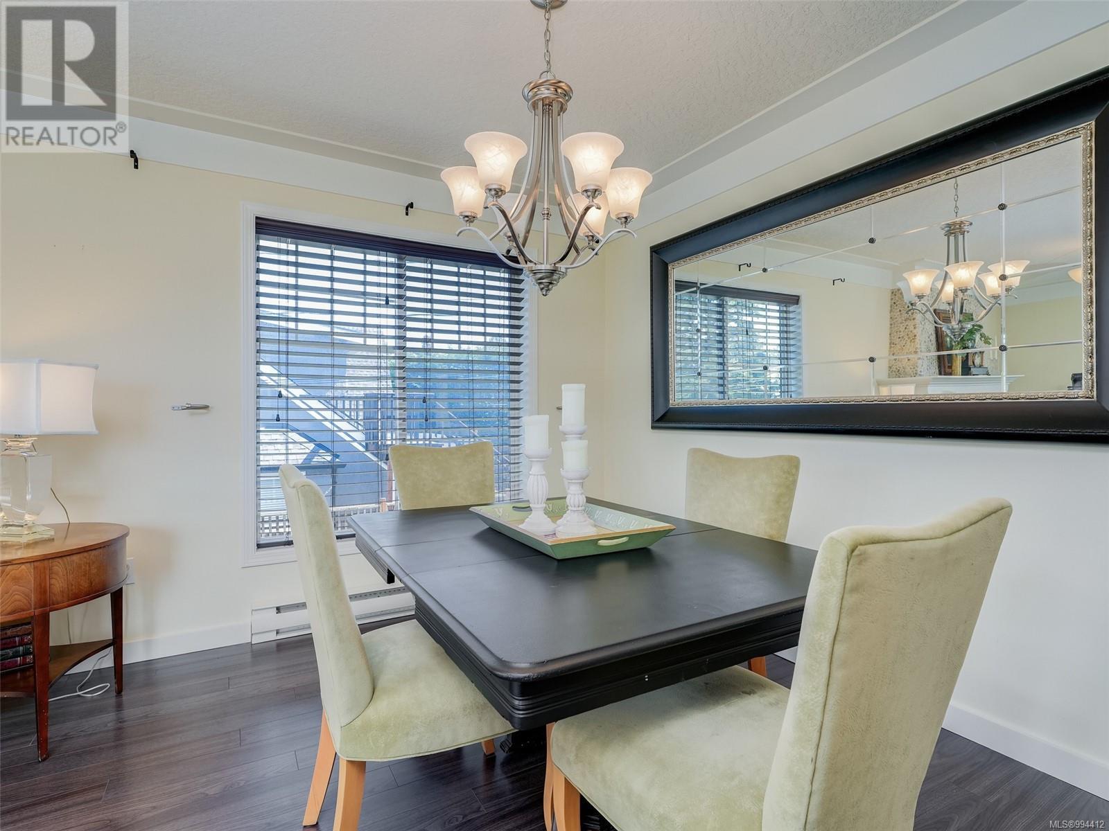 Property at 919 Lodge Ave image 3