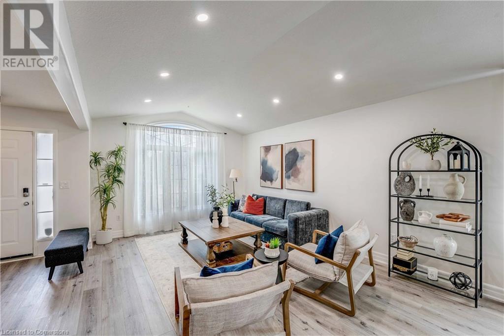 Property at 113 FOXTAIL Avenue image 5