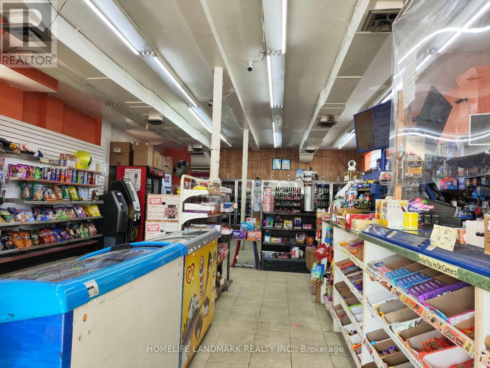 499 Highbury Avenue N, London East, Ontario  N5W 4K5 - Photo 5 - X12066255