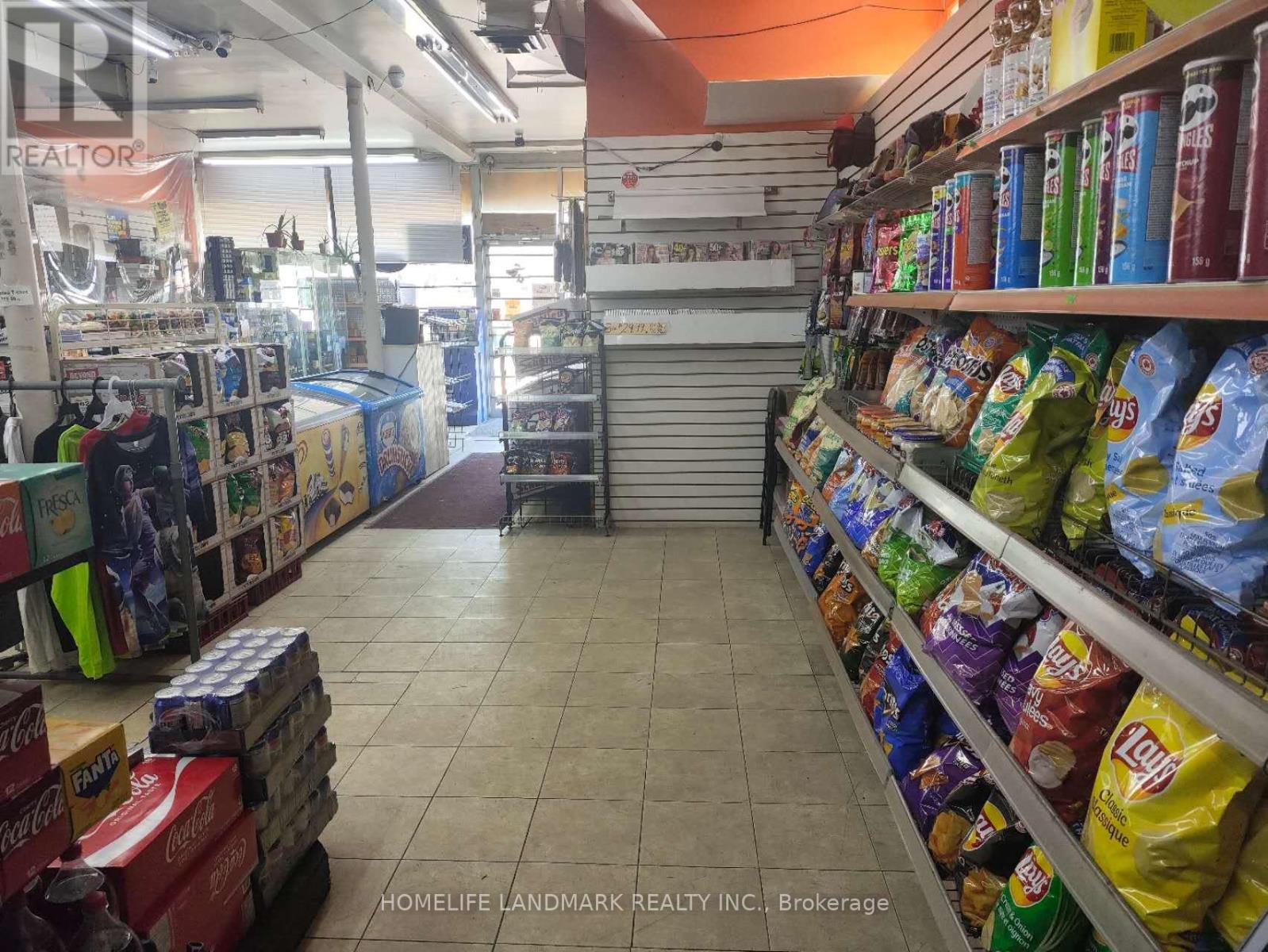 499 Highbury Avenue N, London East, Ontario  N5W 4K5 - Photo 6 - X12066255