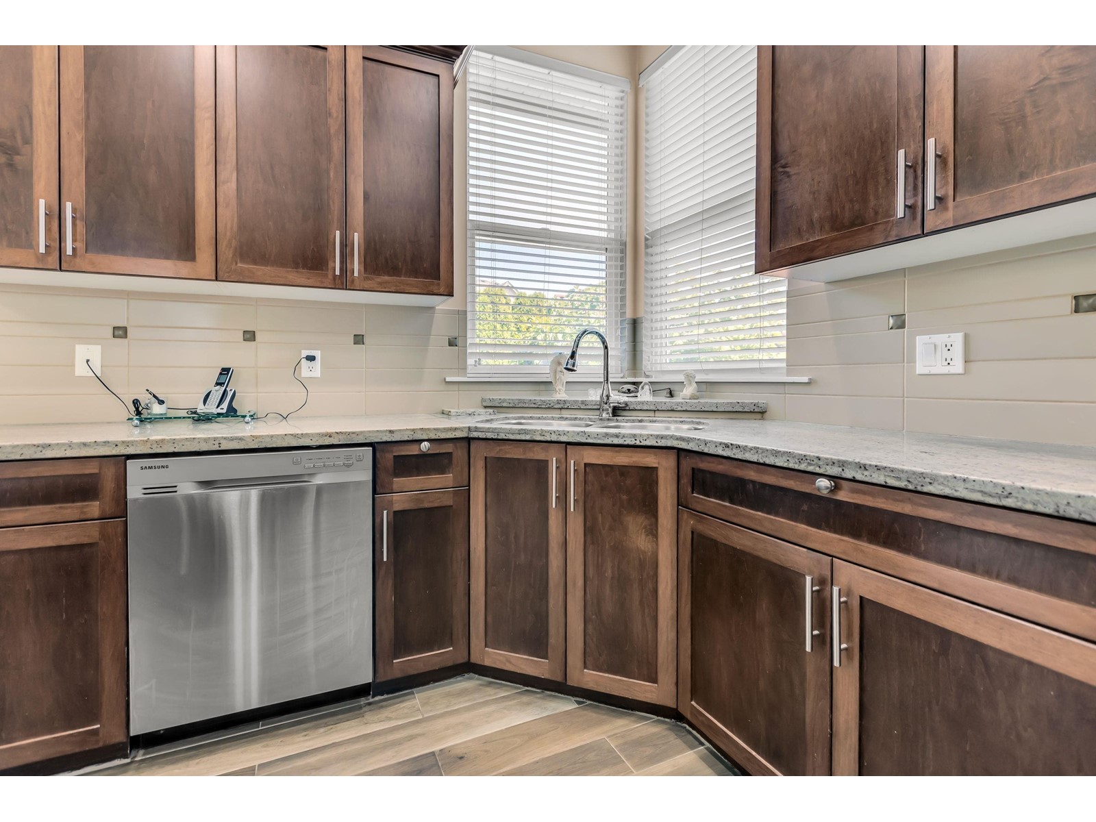 19673 68a Avenue, Langley, British Columbia  V2Y 3H2 - Photo 11 - R2986449