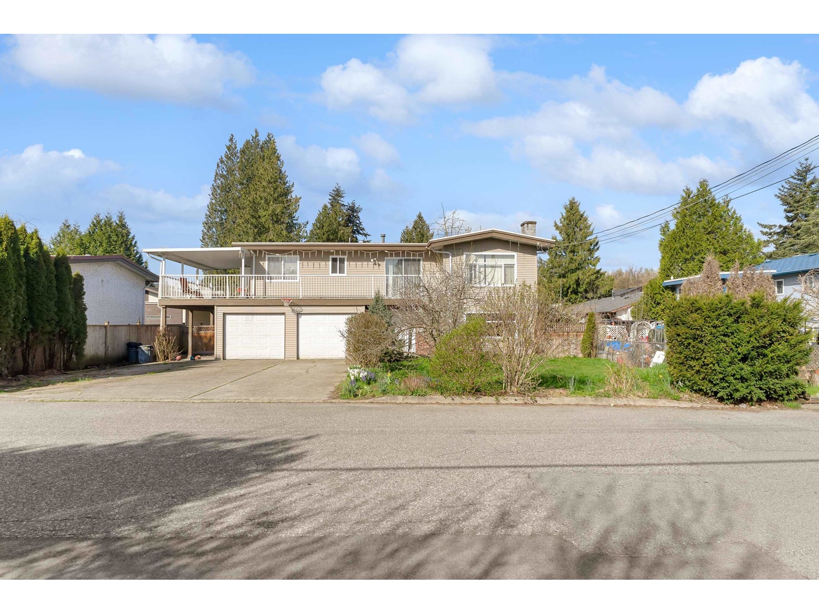 3095 Royal Street, Abbotsford, British Columbia  V2T 2J1 - Photo 2 - R2985801