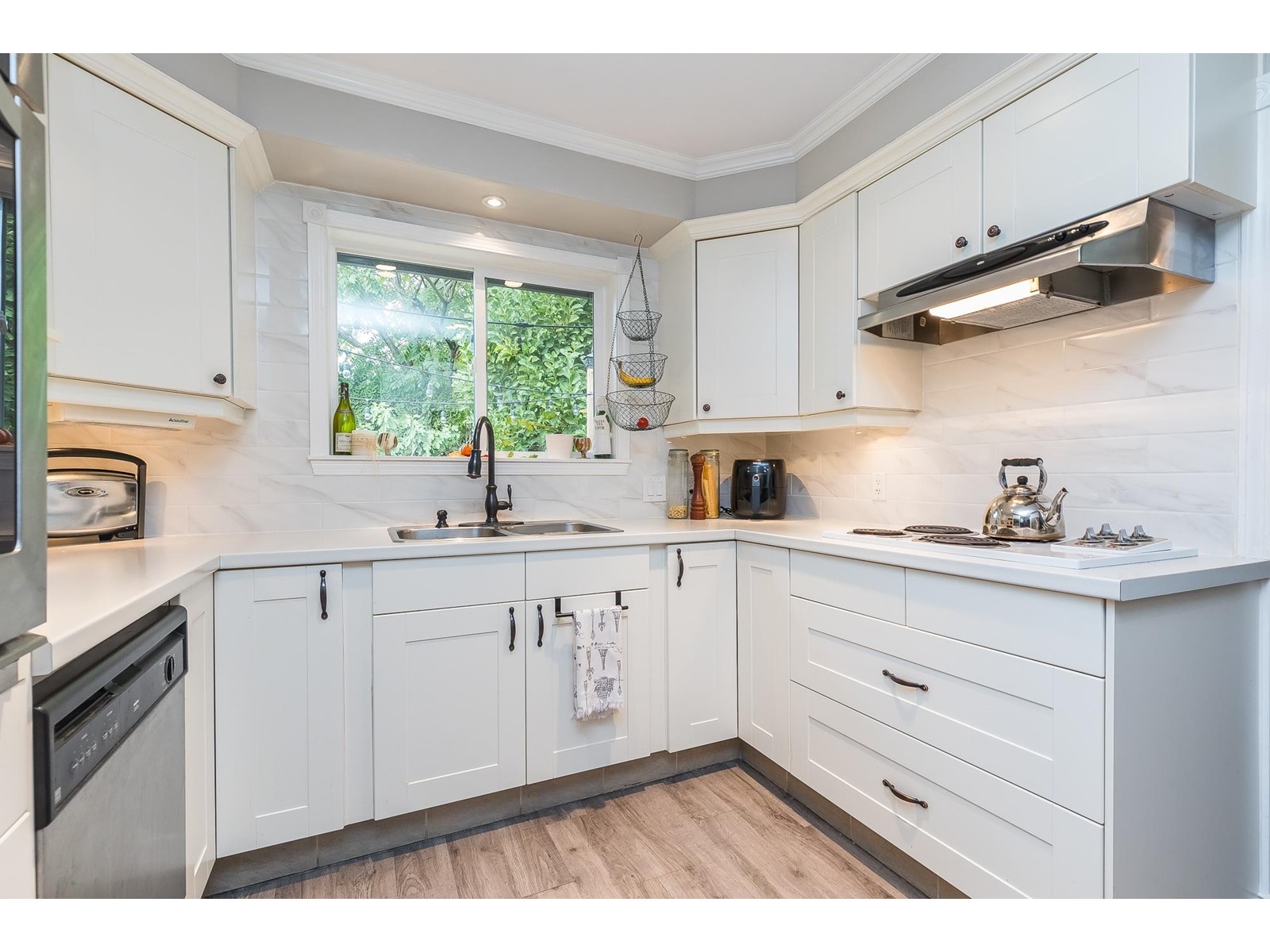 33715 Mayfair Avenue, Abbotsford, British Columbia  V2S 1P7 - Photo 8 - R2985705