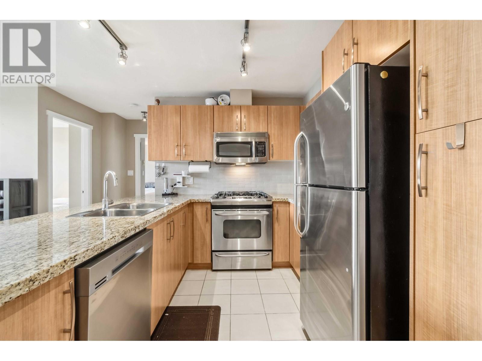 805 651 Nootka Way, Port Moody, British Columbia  V3H 0A1 - Photo 14 - R2979170