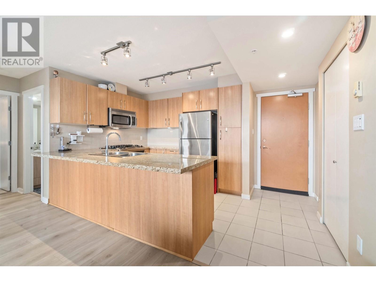 805 651 Nootka Way, Port Moody, British Columbia  V3H 0A1 - Photo 13 - R2979170