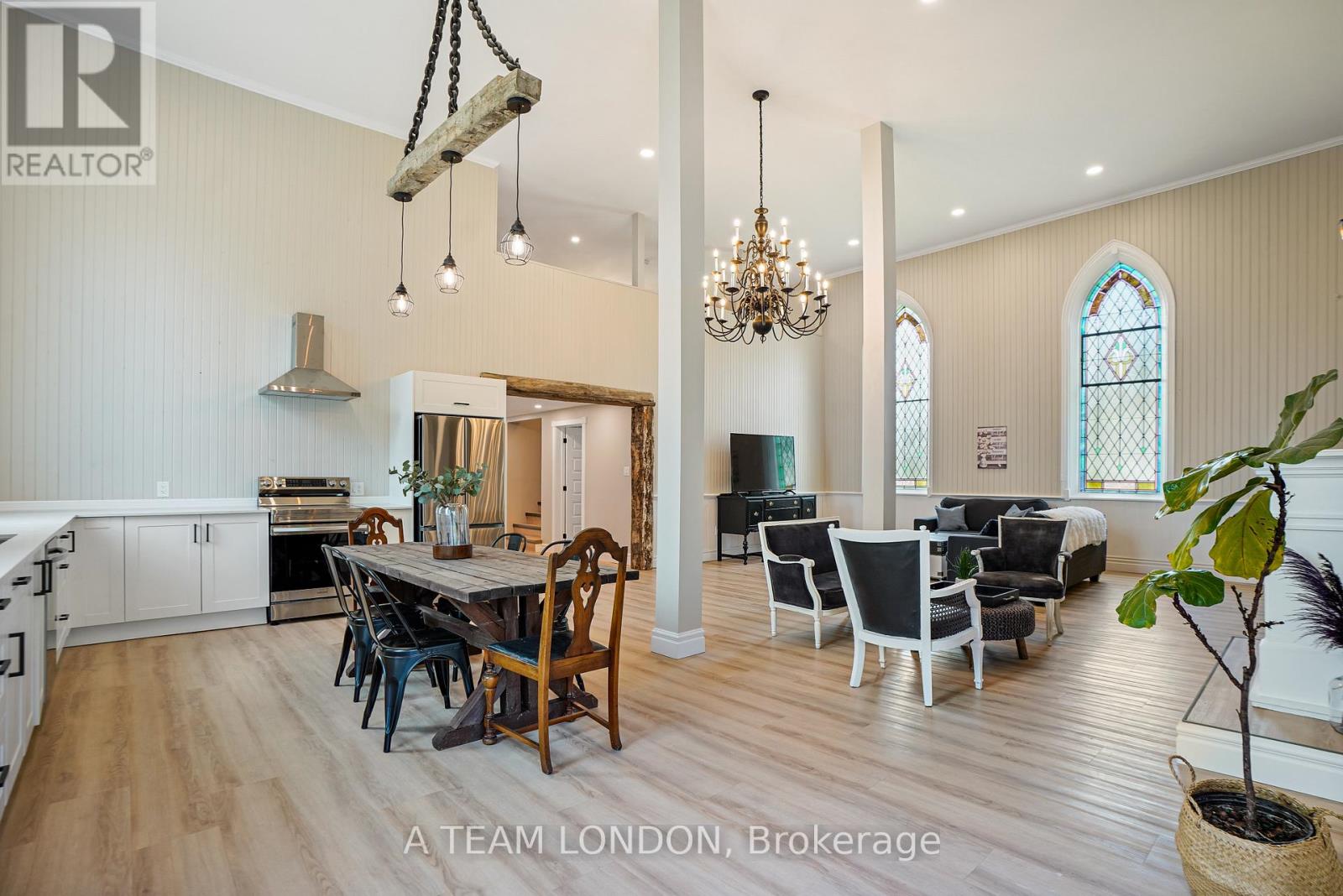 10096 Iona Road, Southwold, Ontario  N0L 1P0 - Photo 8 - X12066482