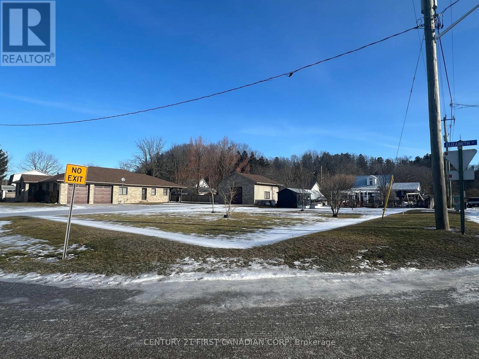 337 Elizabeth Street, Central Elgin (Port Stanley), Ontario  N5L 1B3 - Photo 7 - X12066514