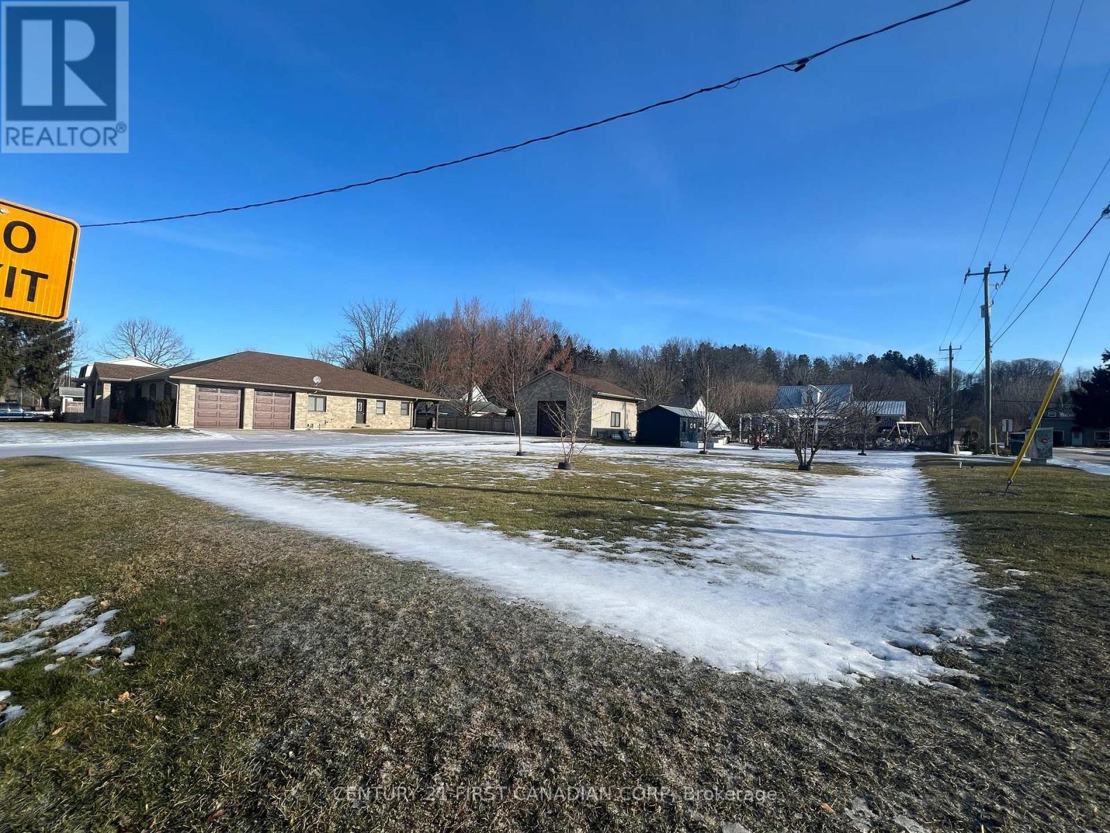 337 Elizabeth Street, Central Elgin (Port Stanley), Ontario  N5L 1B3 - Photo 9 - X12066514