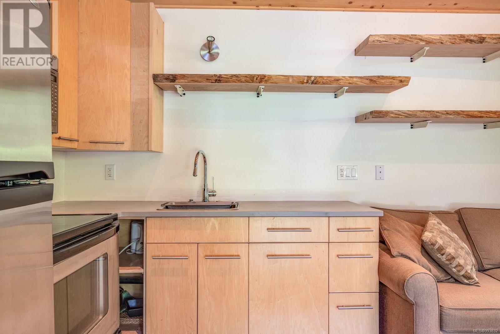 Property at 22 Captain Kidds Terr image 5