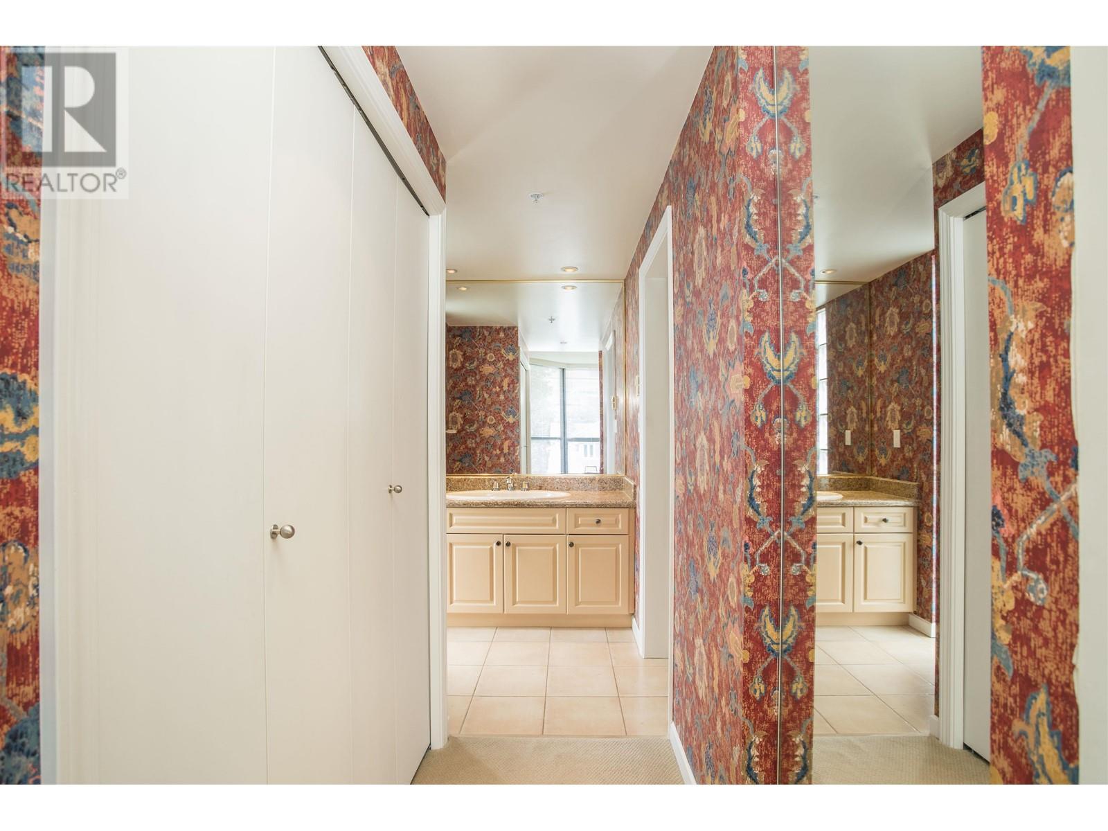 408 1689 Duchess Avenue, West Vancouver, British Columbia  V7N 1P7 - Photo 17 - R2986649
