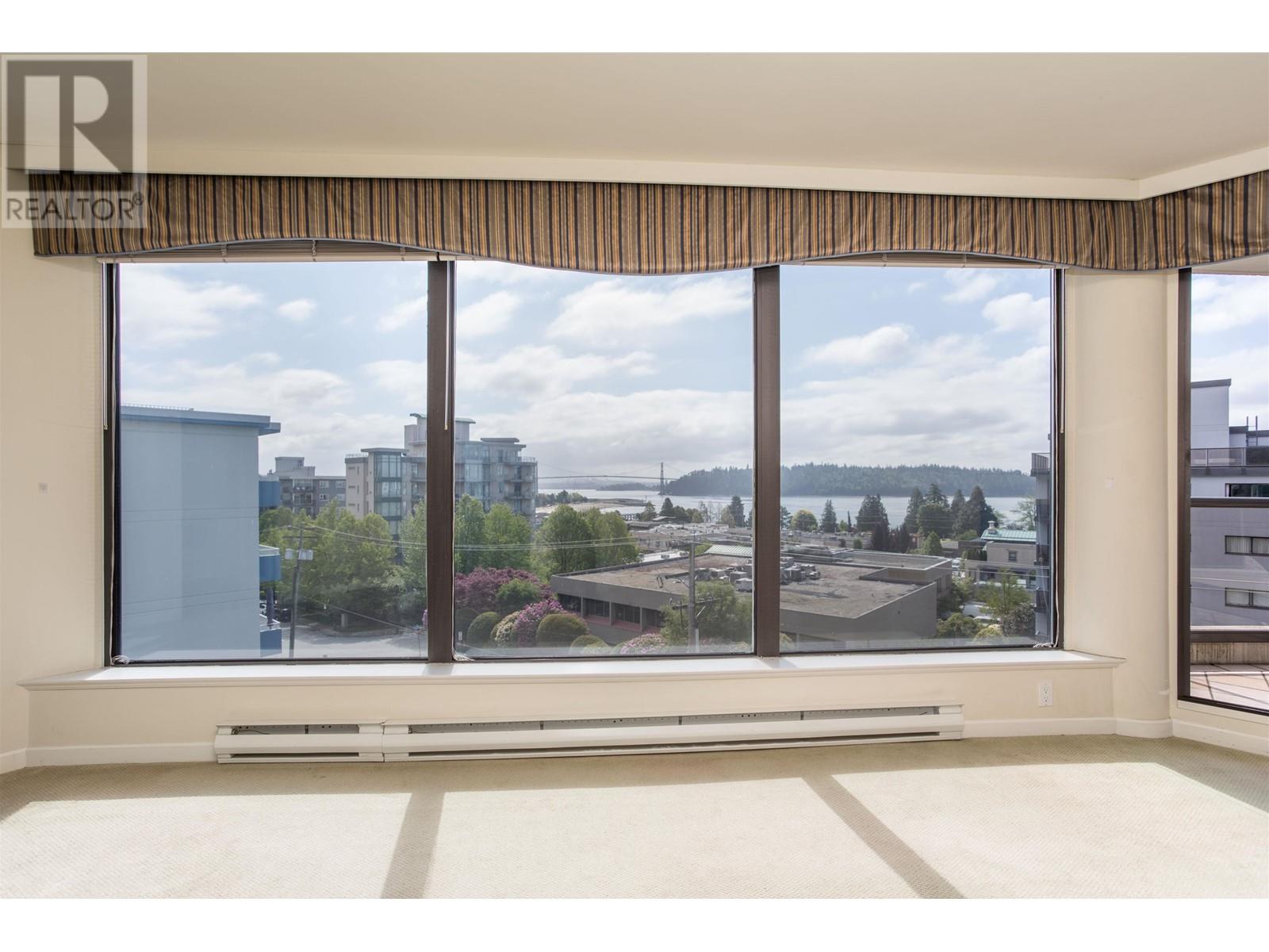 Property at 408 1689 DUCHESS AVENUE image 5