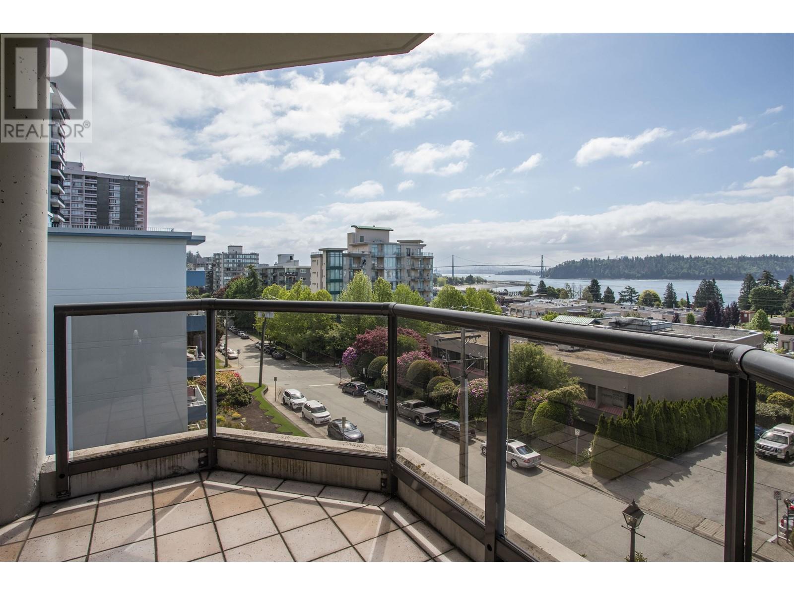408 1689 Duchess Avenue, West Vancouver, British Columbia  V7N 1P7 - Photo 6 - R2986649