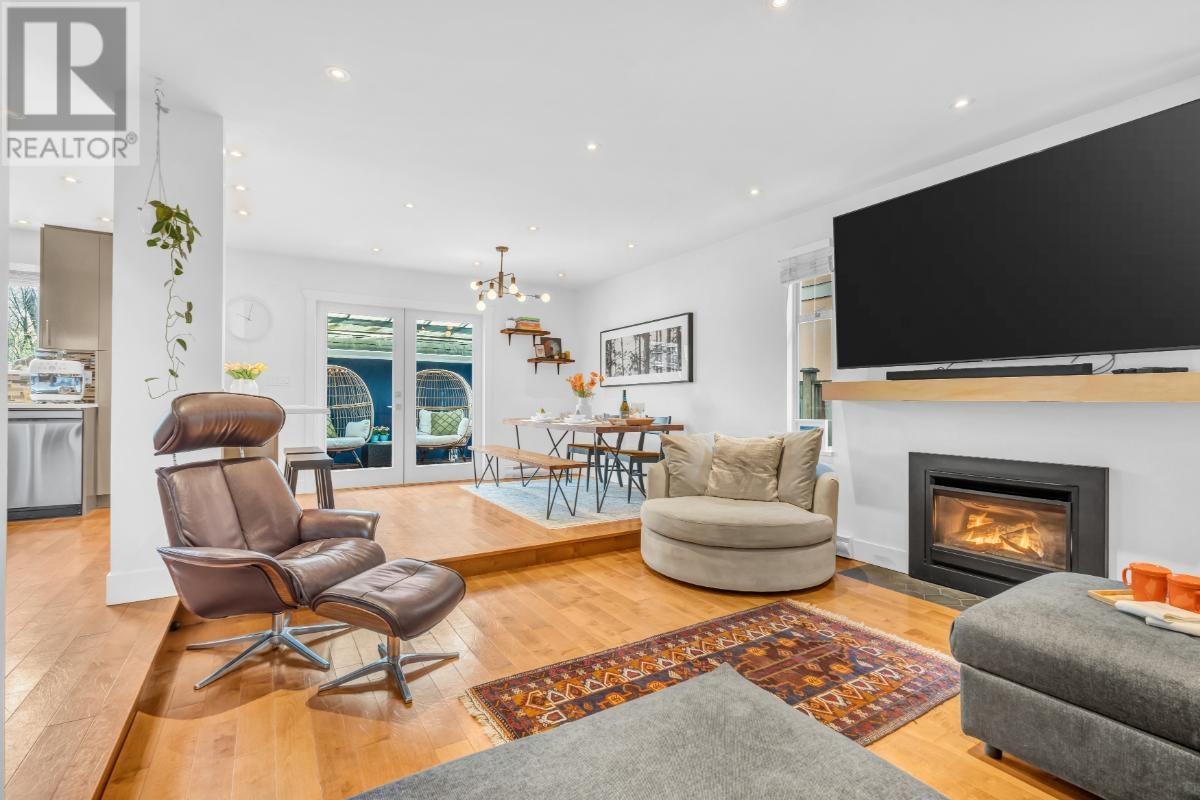 3111 W 6th Avenue, Vancouver, British Columbia  V6K 1X5 - Photo 1 - R2986651