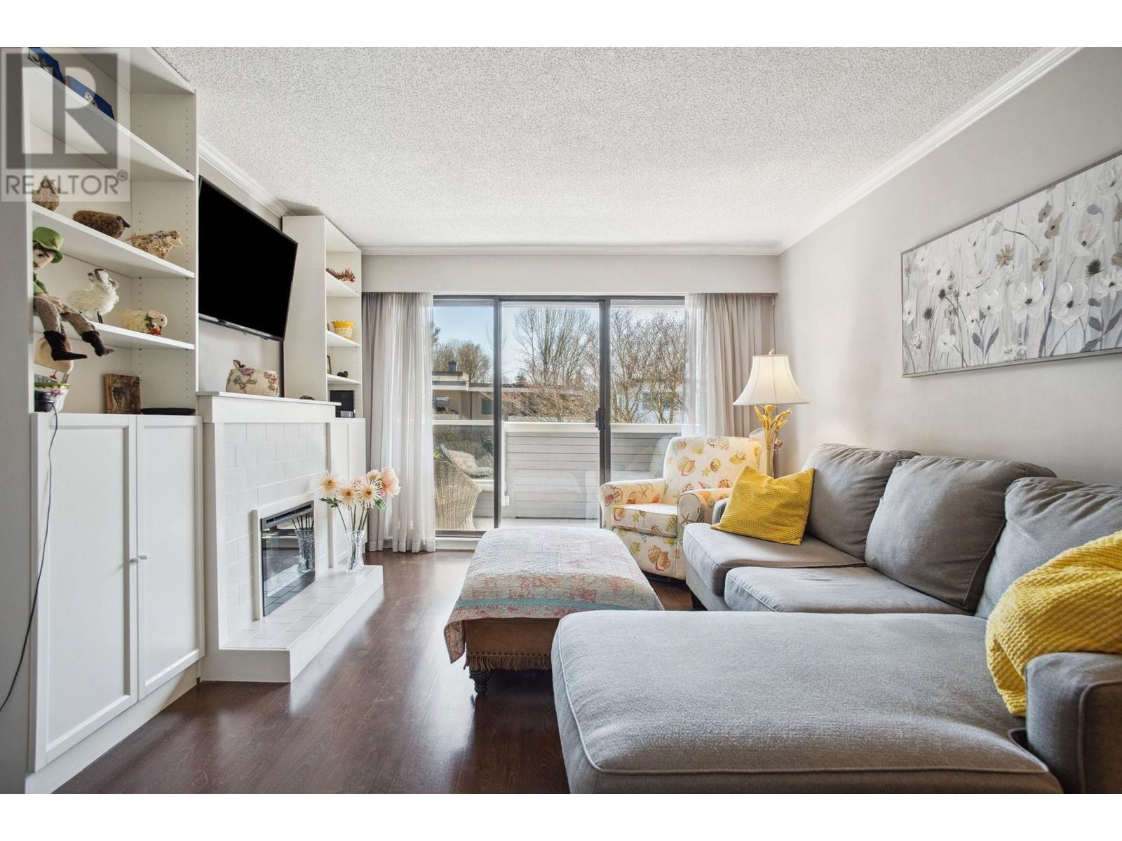 305 2885 SPRUCE STREET, Vancouver, British Columbia
