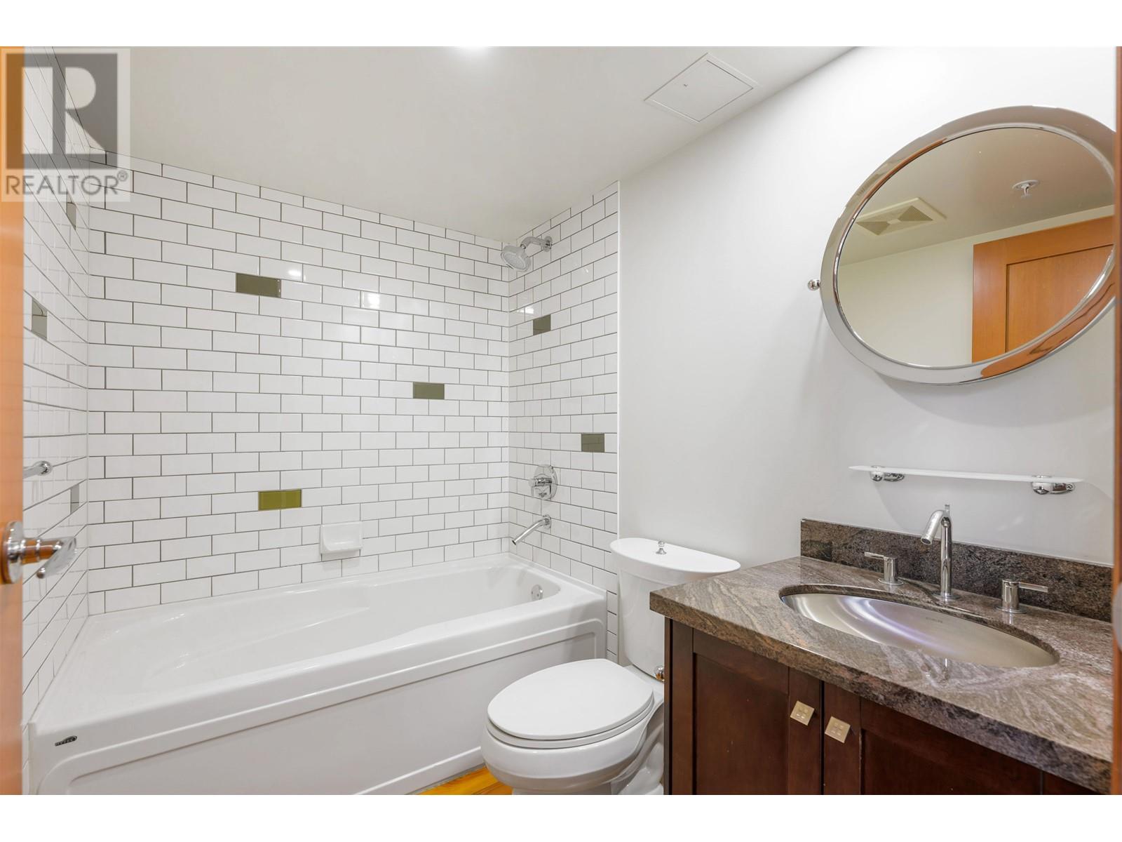 207 10 Renaissance Square, New Westminster, British Columbia  V3M 7B1 - Photo 21 - R2986665